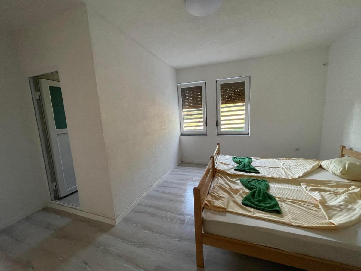 Rock Hostel Priştine Dış mekan fotoğraf